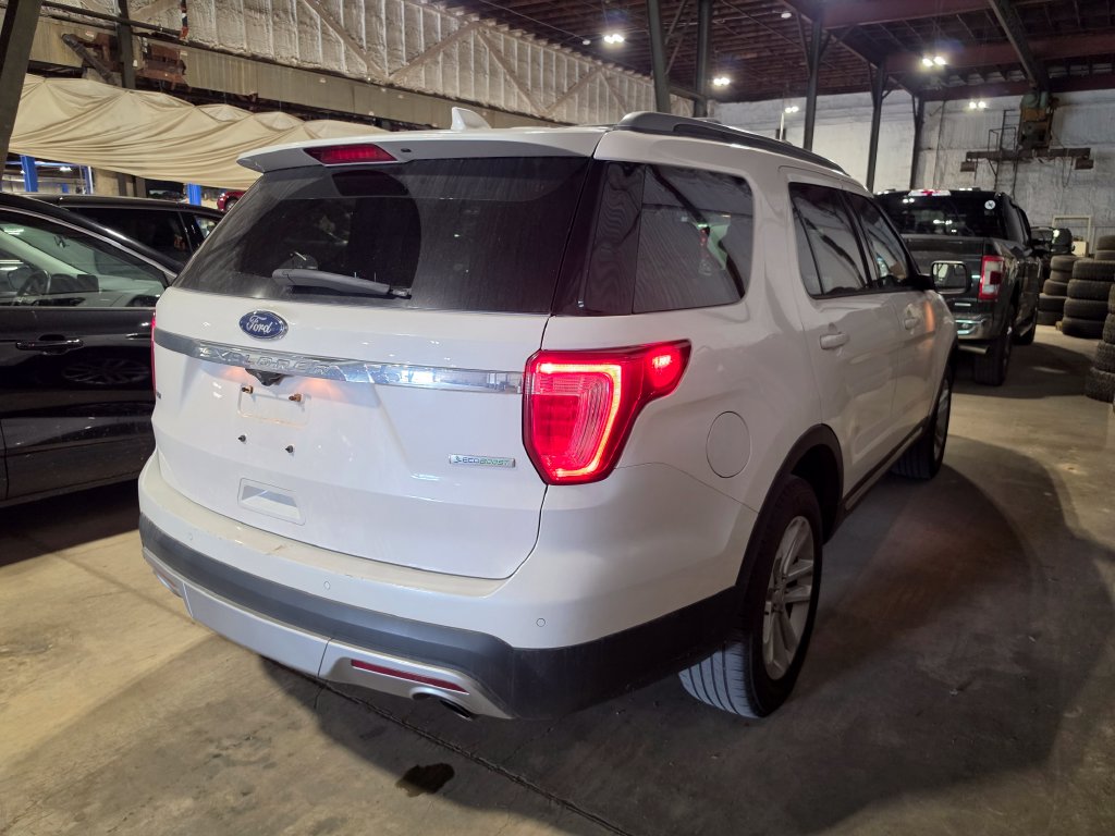 Used 2017 Ford Explorer XLT with VIN 1FM5K7DH2HGE42608 for sale in Chillicothe, OH