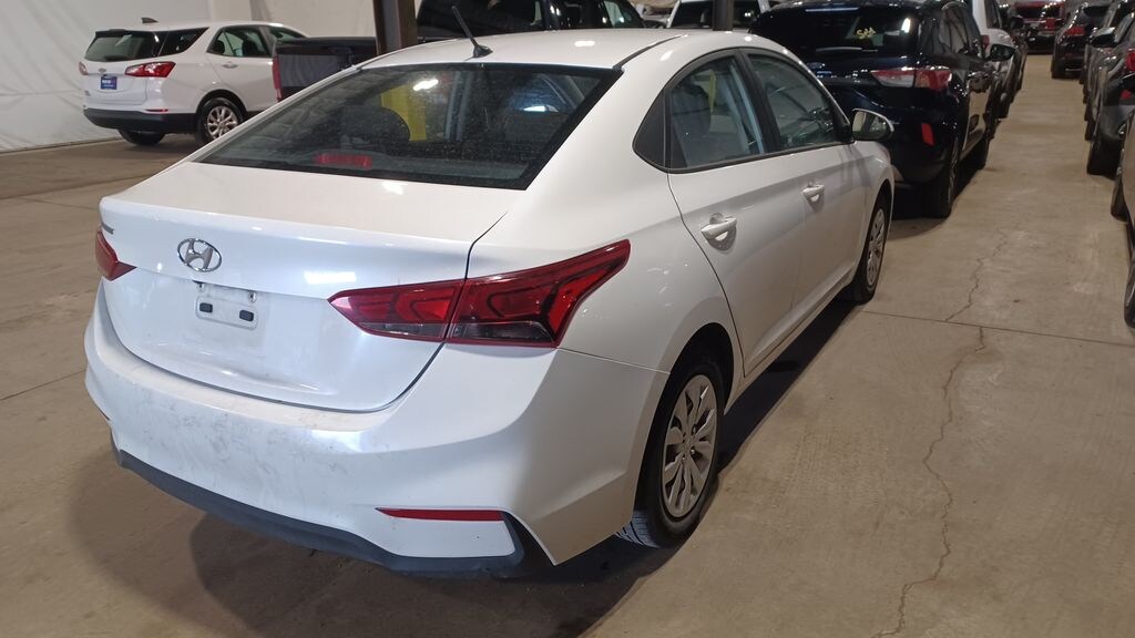 Used 2021 Hyundai Accent SE Sedan