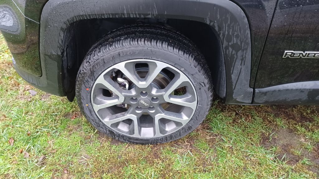 2022 Jeep Renegade Limited photo 3