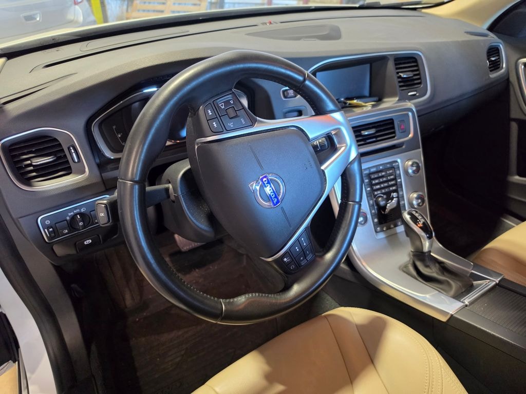 Used 2018 Volvo S60 Inscription T5 Platinum Sedan