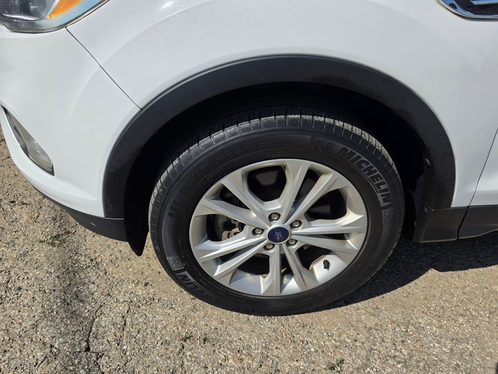 Used 2017 Ford Escape SE SUV