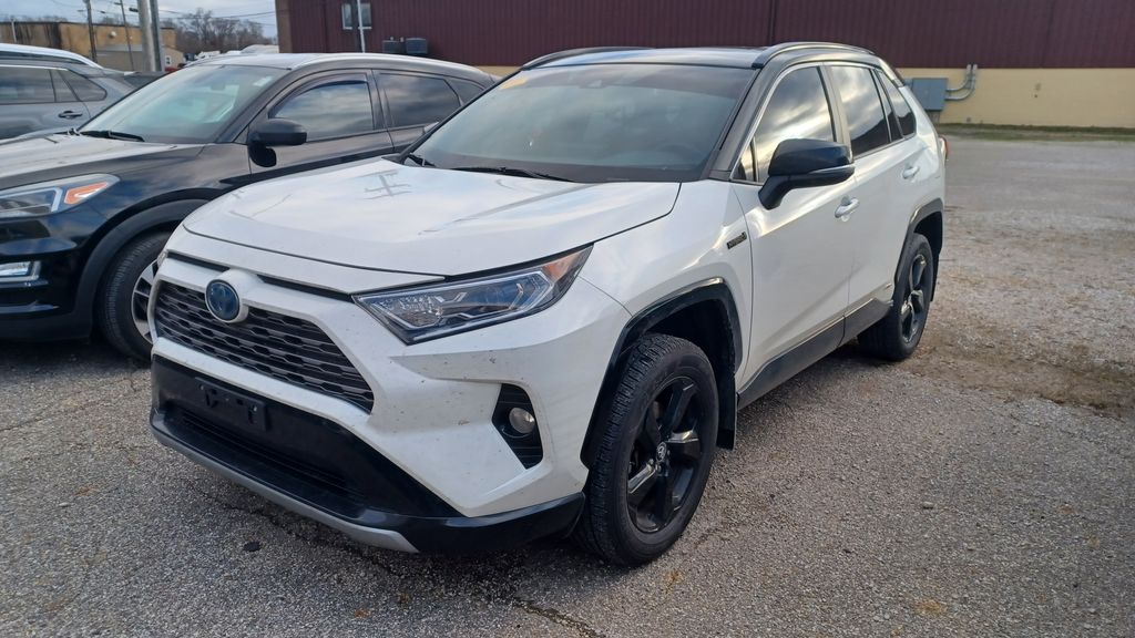 2019 Toyota RAV4 XSE's photo
