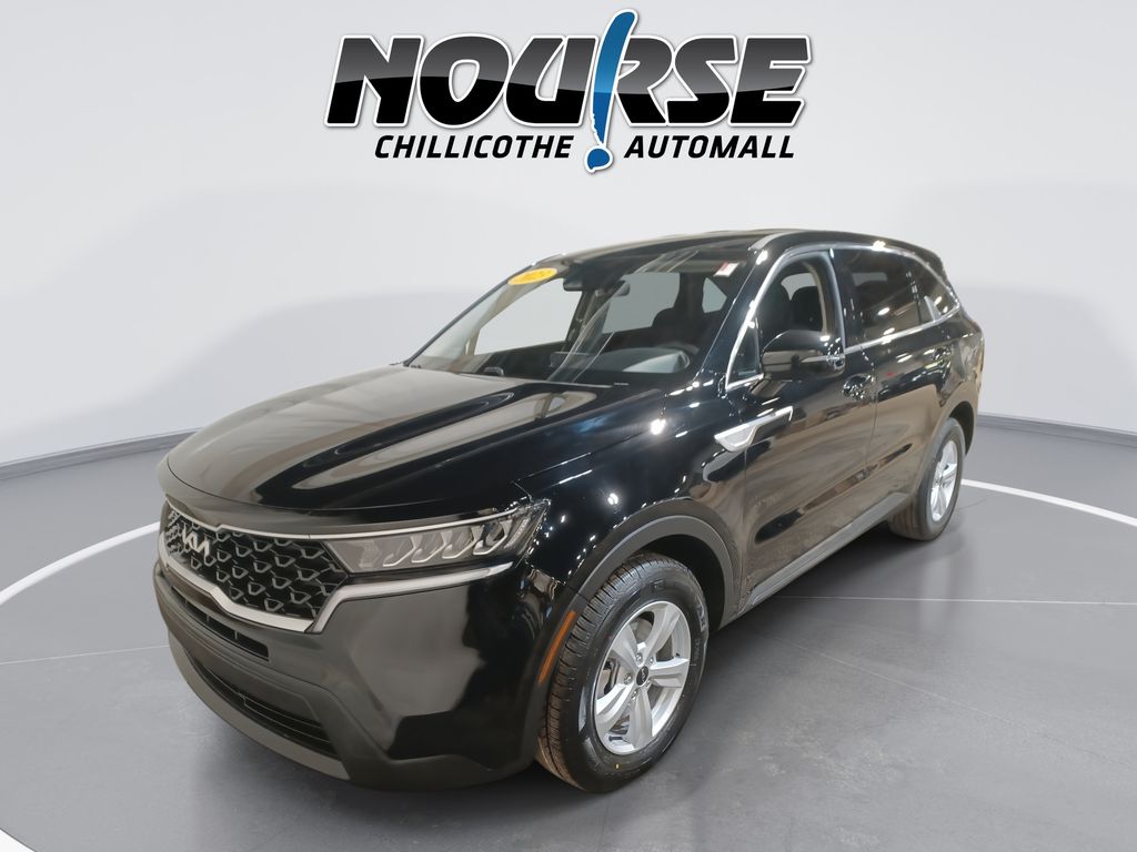 2023 Kia Sorento LX's photo