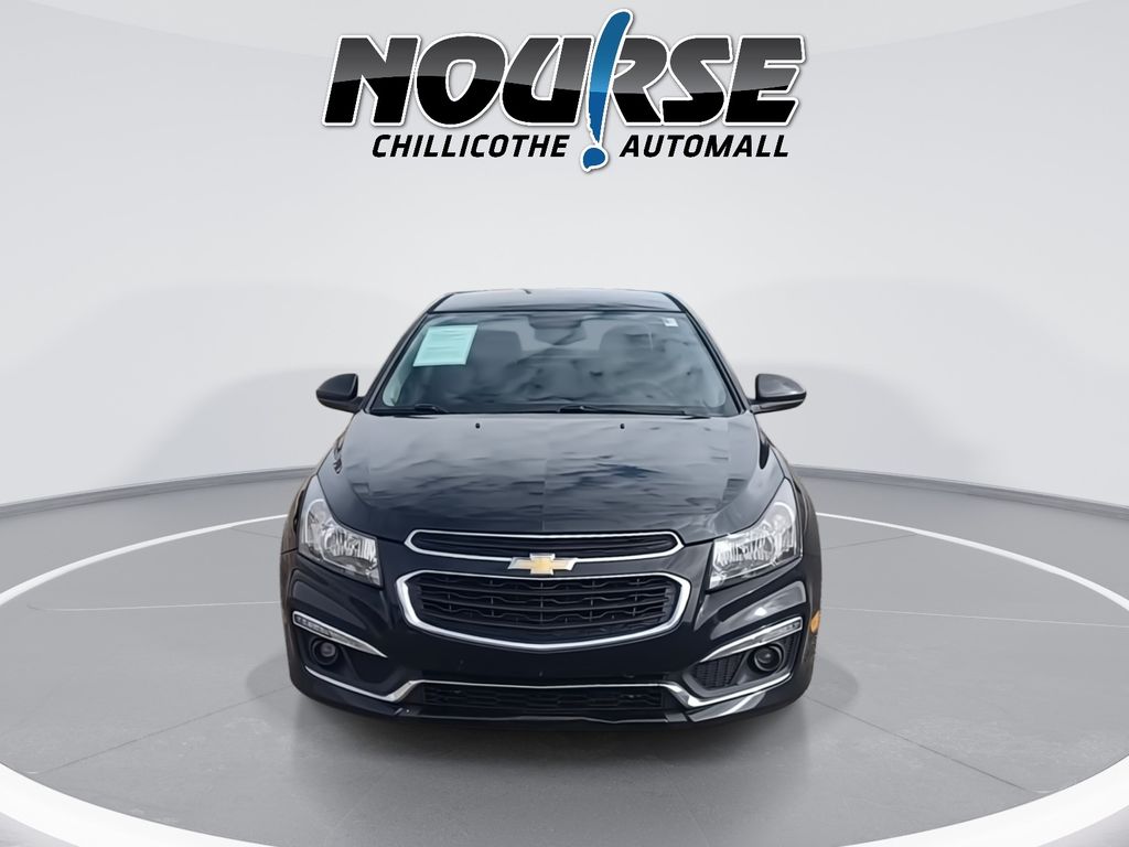 2016 Chevrolet Cruze photo 3