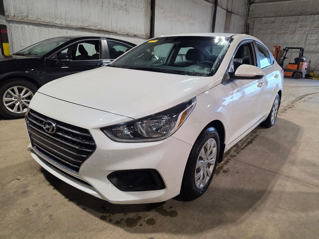 Used 2022 Hyundai Accent SE Sedan