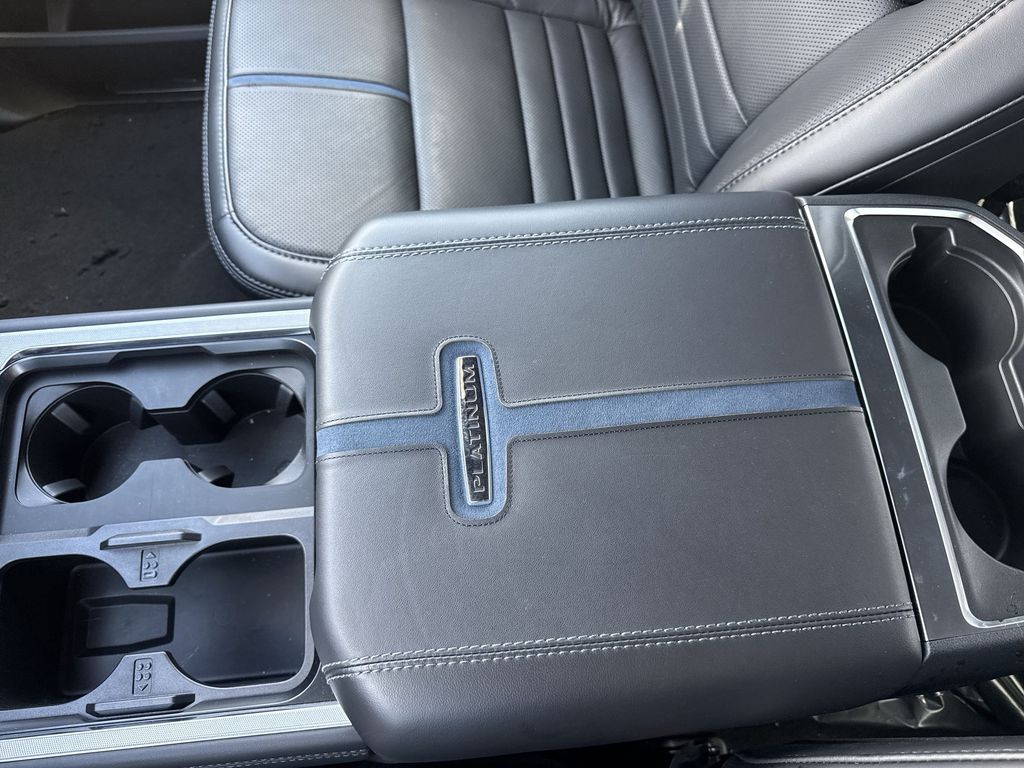 2026 Ford F-350 Super Duty Platinum - Photo 23
