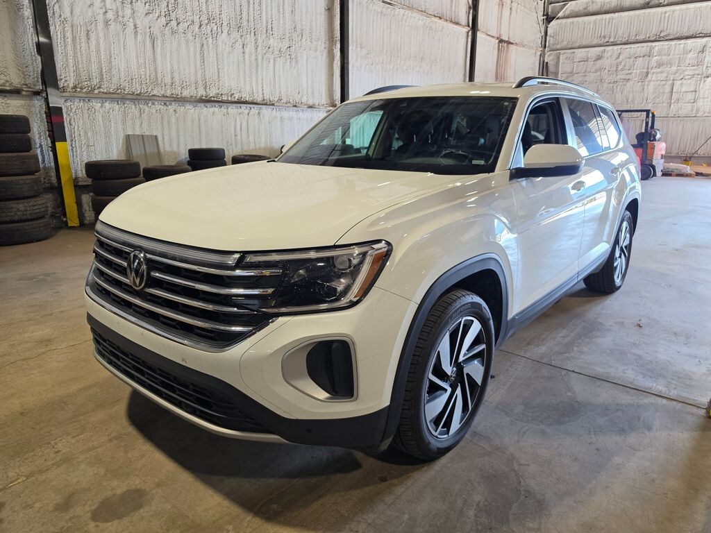 Used 2025 Volkswagen Atlas 2.0T SE w/Technology SUV