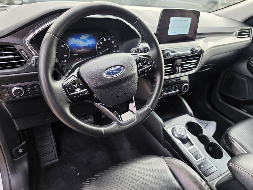 Used 2022 Ford Escape Hybrid SEL SUV
