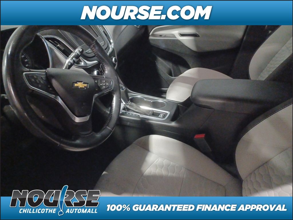 2021 Chevrolet Equinox LT photo 3