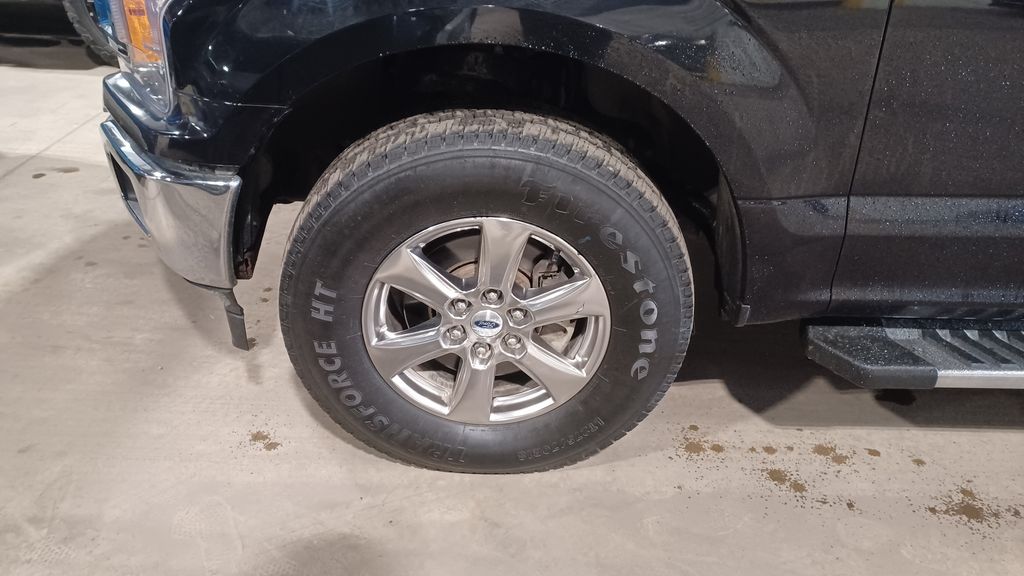 2019 Ford F-150 XLT photo 3