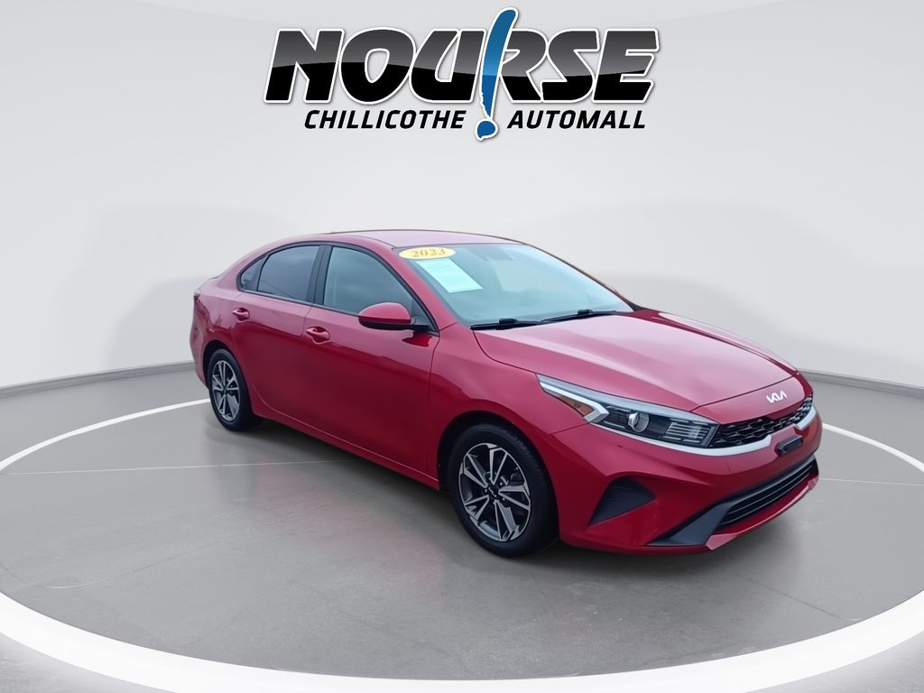 2023 Kia Forte LXS photo 2