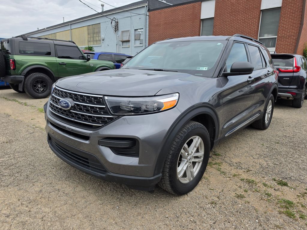 2023 Ford Explorer XLT 4WD's photo
