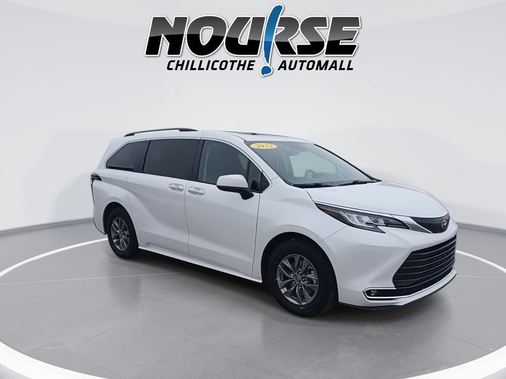 Used 2022 Toyota Sienna XLE Minivan/Van