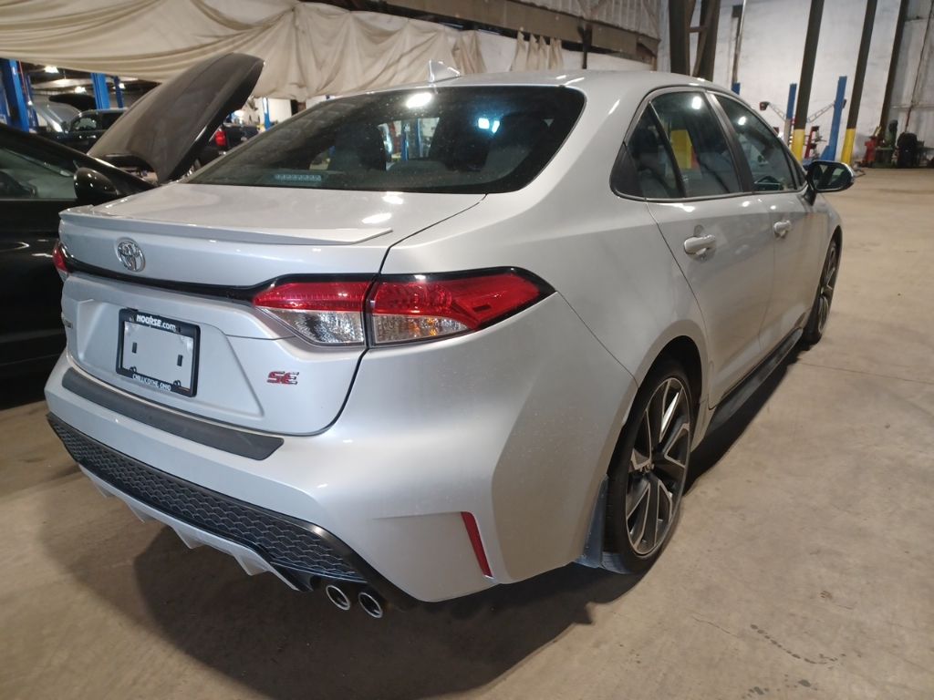2021 Toyota Corolla SE photo 2