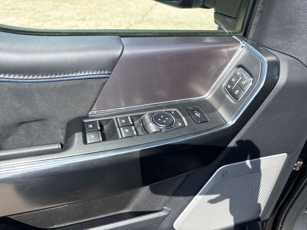 2026 Ford F-350 Super Duty Platinum - Photo 15
