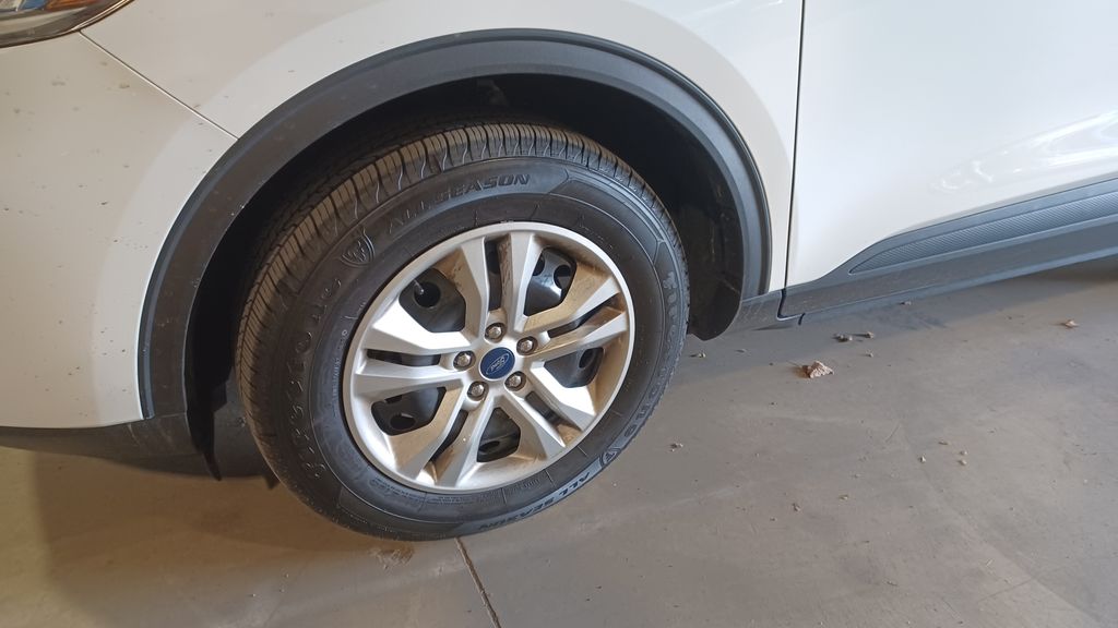 2022 Ford Escape S photo 3