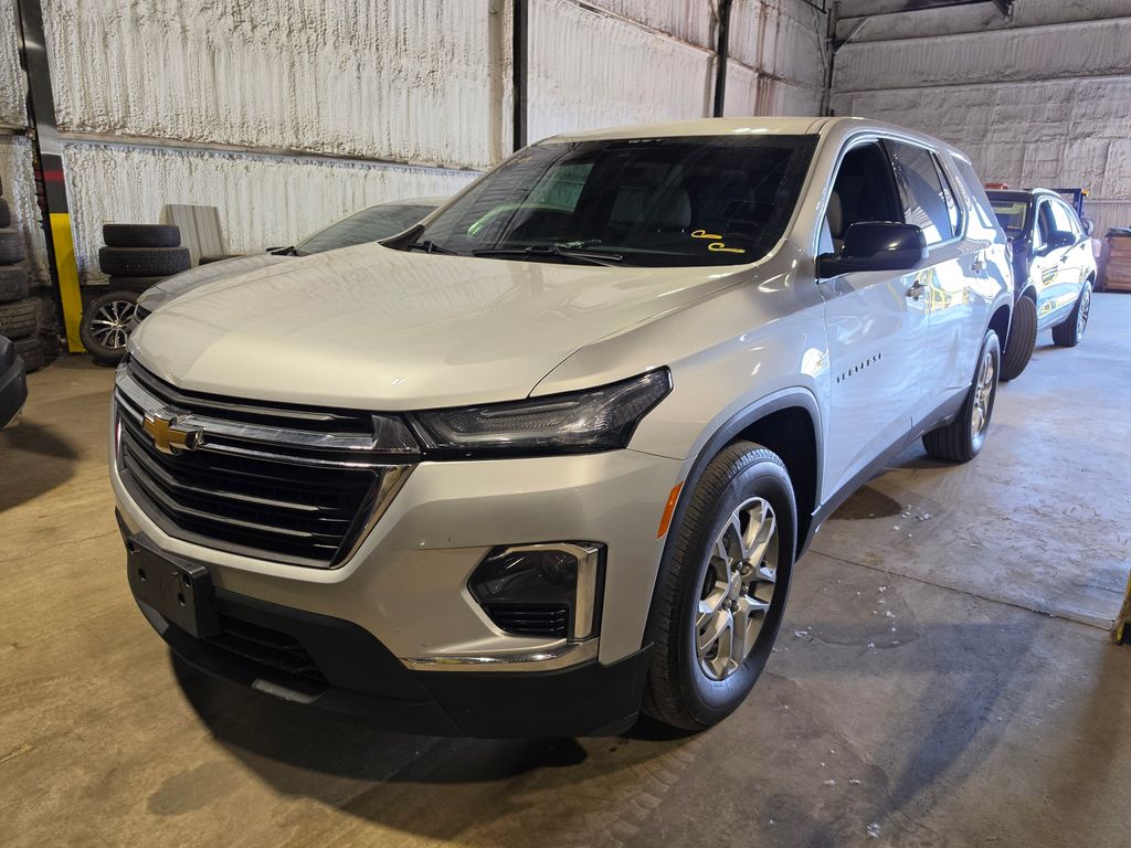 2022 Chevrolet Traverse AWD LS's photo