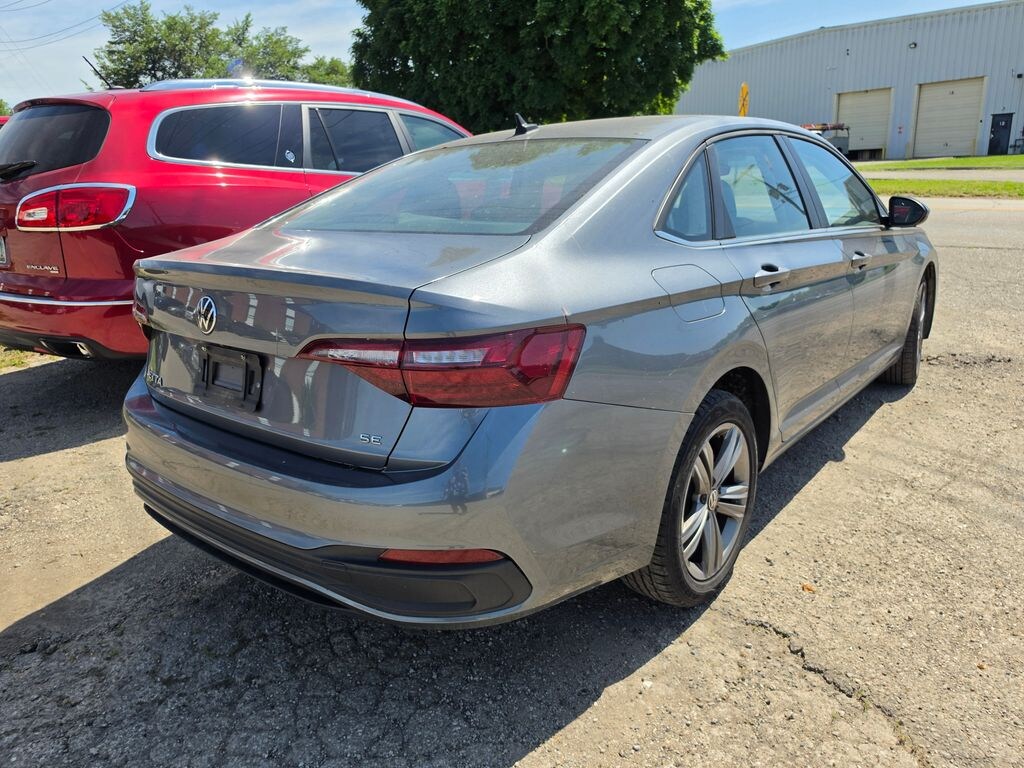 Used 2024 Volkswagen Jetta 1.5T SE Sedan