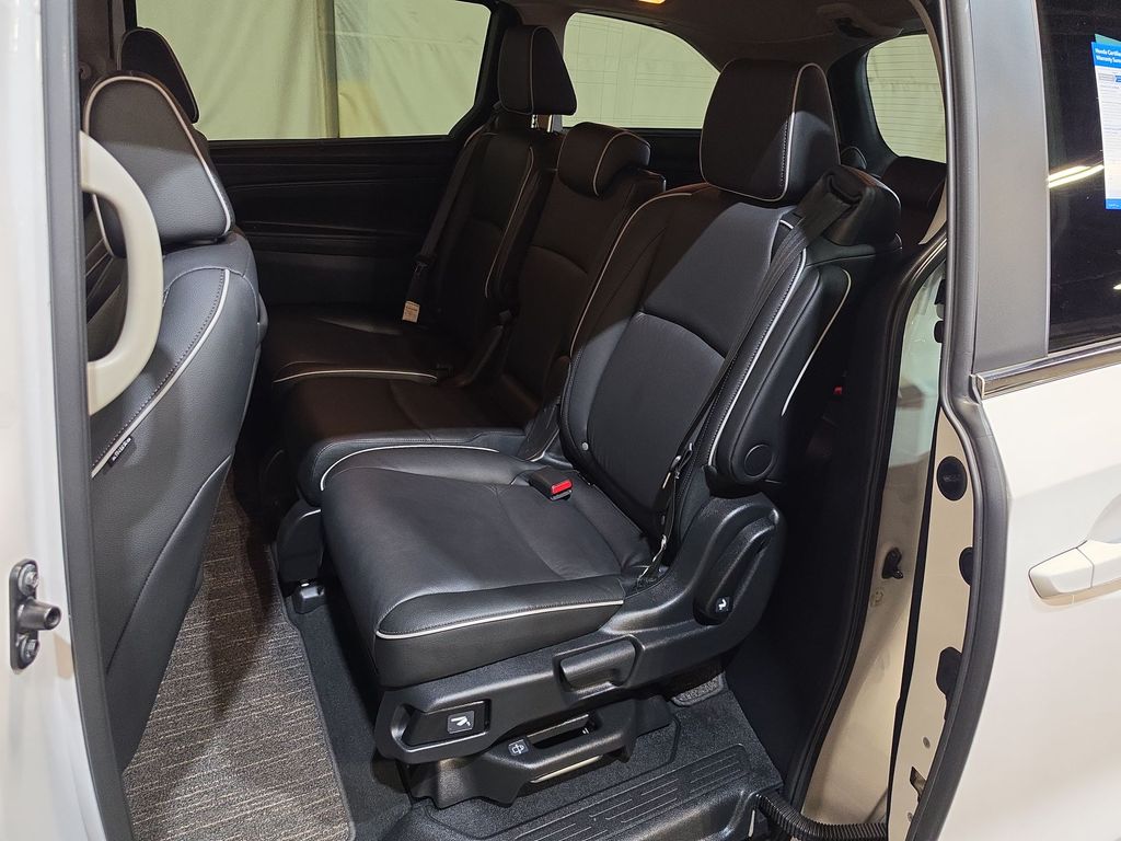 2025 Honda Odyssey Touring - Photo 25