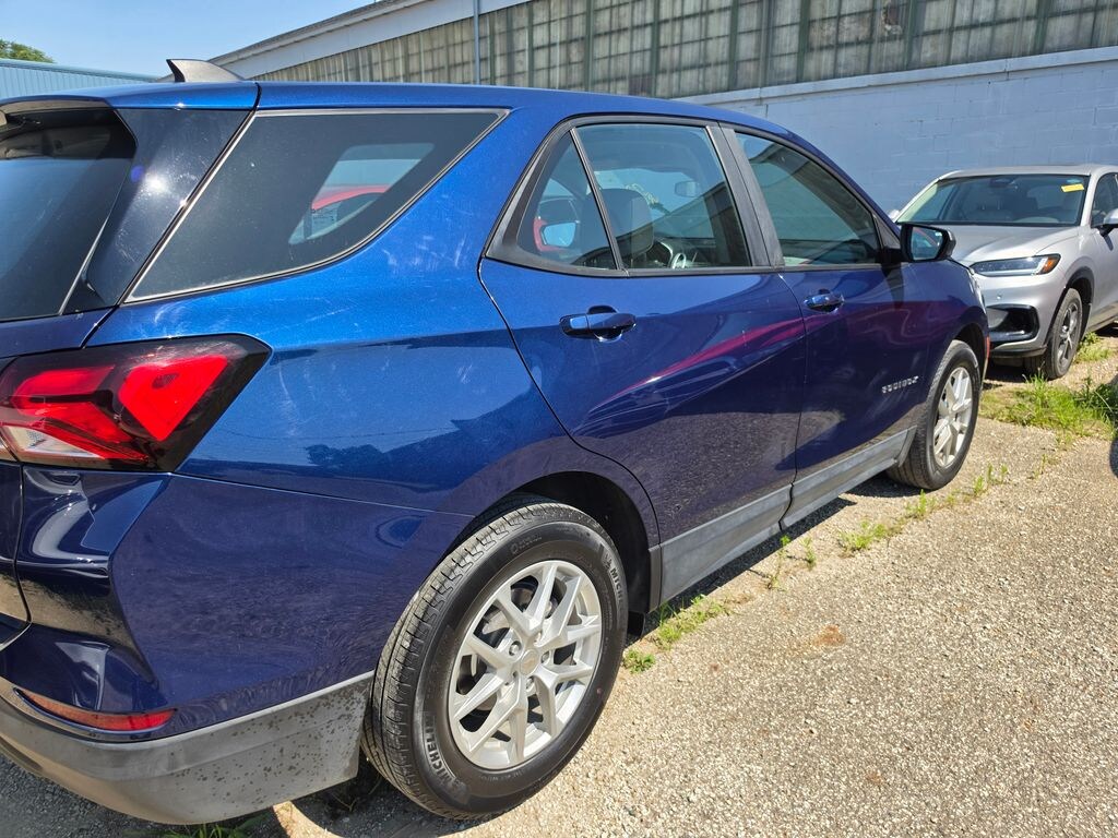 Used 2023 Chevrolet Equinox LS SUV