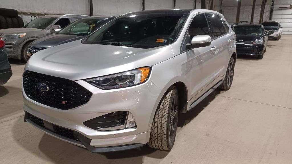 2019 Ford Edge ST's photo