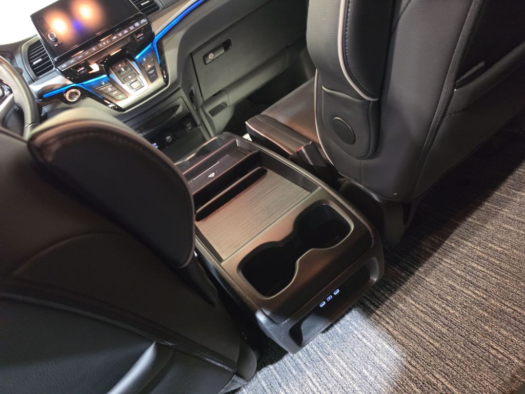 2025 Honda Odyssey Touring - Photo 23