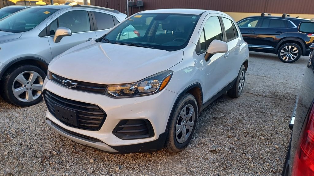 Used 2018 Chevrolet Trax LS SUV