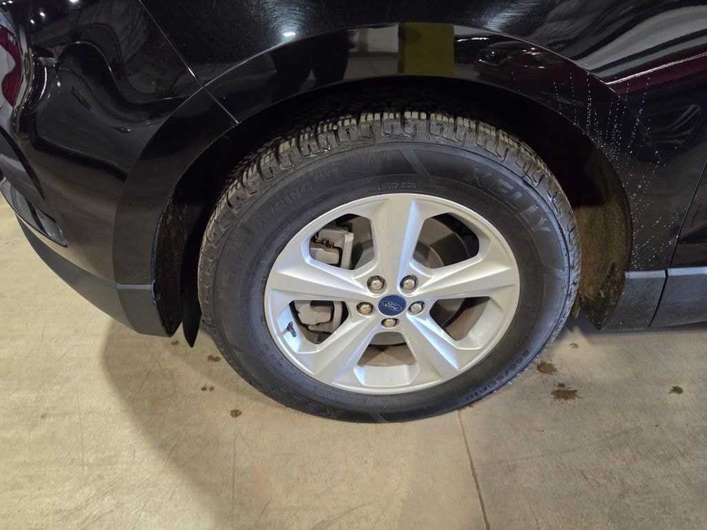Used 2021 Ford Edge SE SUV