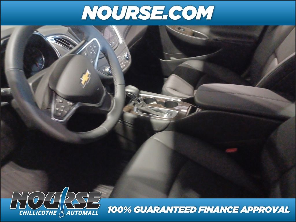 2023 Chevrolet Malibu Premier photo 3