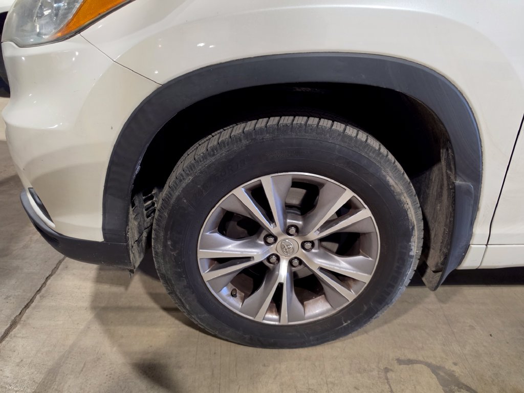 Used 2015 Toyota Highlander XLE V6 SUV