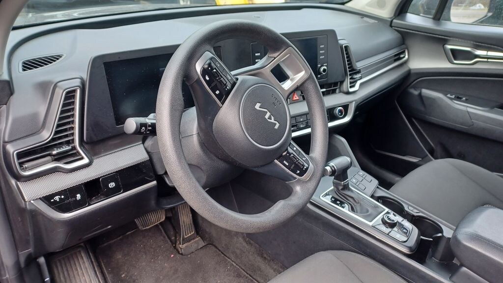 Used 2024 Kia Sportage LX SUV