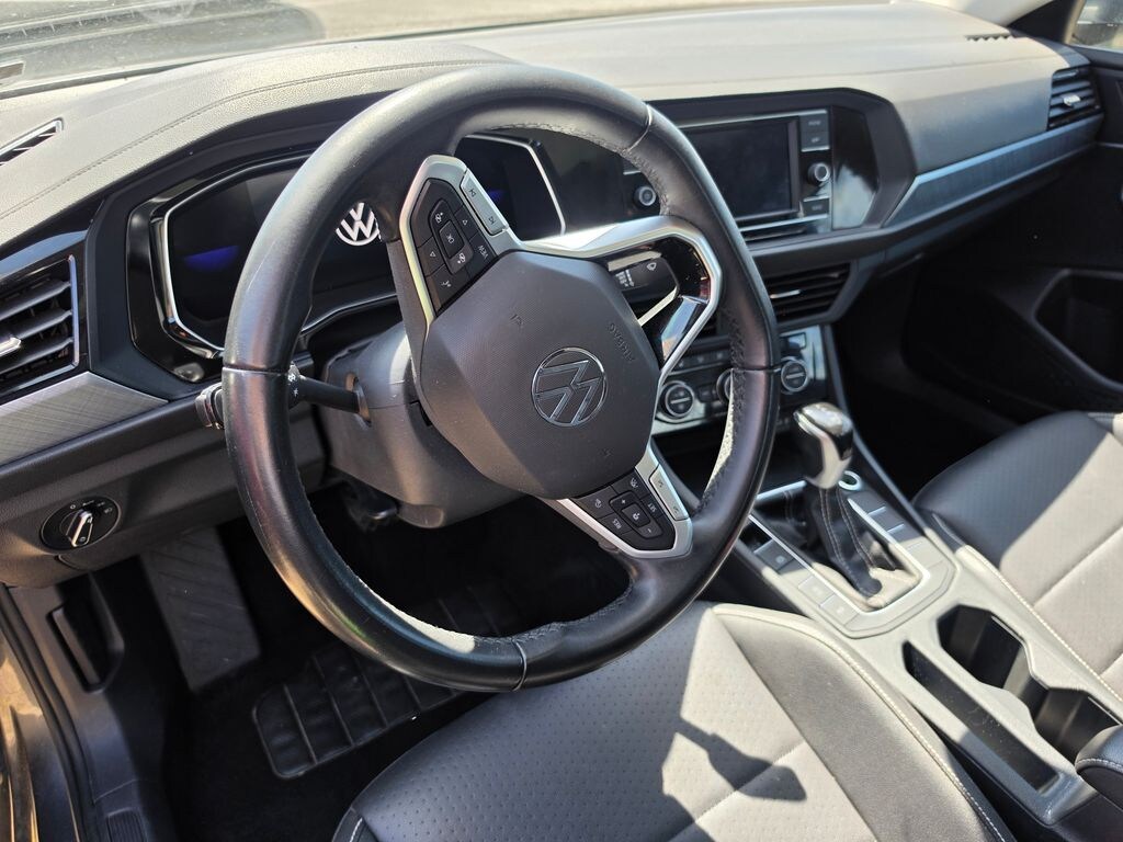 Used 2024 Volkswagen Jetta 1.5T SE Sedan