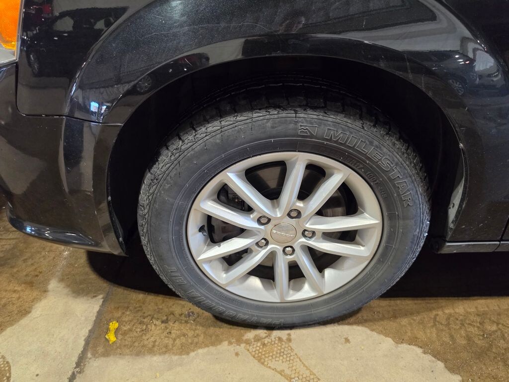 Used 2018 Dodge Grand Caravan SXT Minivan/Van
