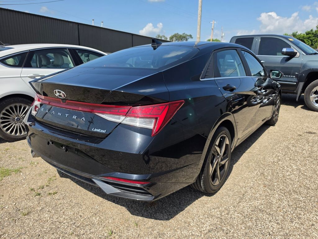 Used 2023 Hyundai Elantra Limited Sedan