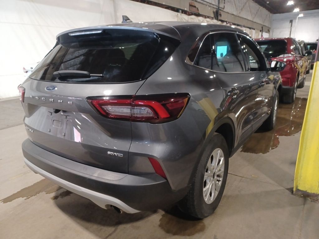 2023 Ford Escape Active photo 2