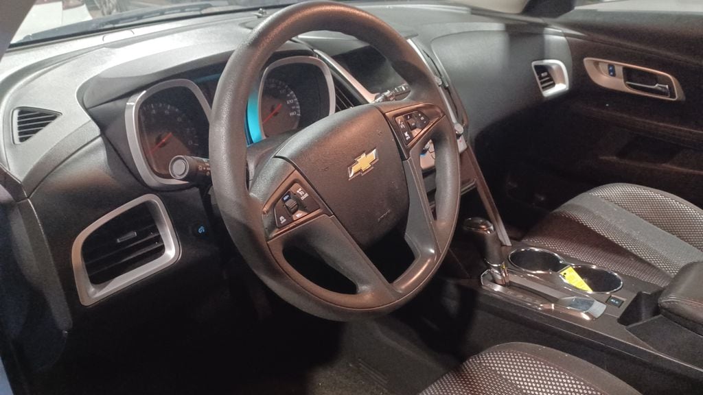 Used 2017 Chevrolet Equinox LS SUV