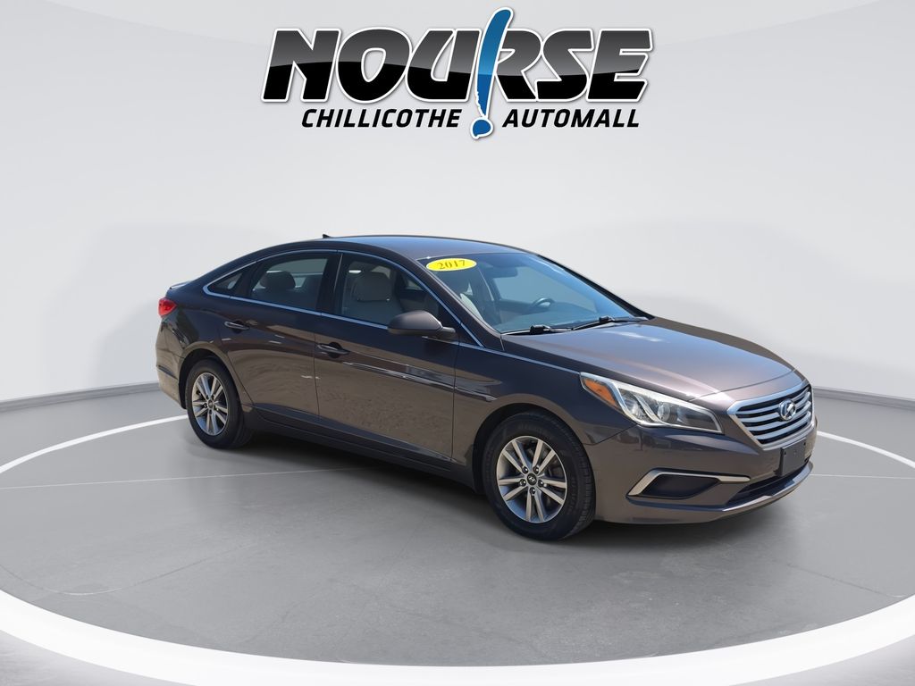 Used 2017 Hyundai Sonata SE with VIN 5NPE24AF8HH465313 for sale in Chillicothe, OH