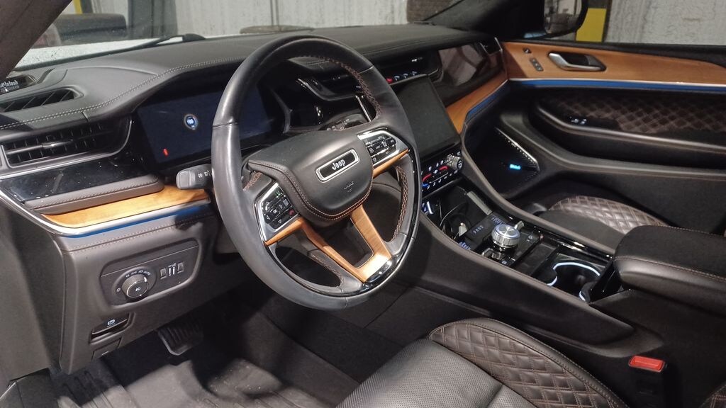 Used 2023 Jeep Grand Cherokee L Summit SUV