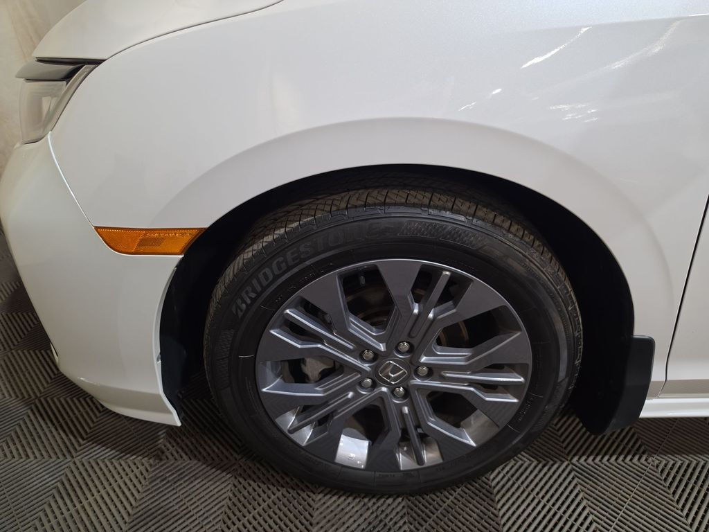 2025 Honda Odyssey Touring - Photo 19