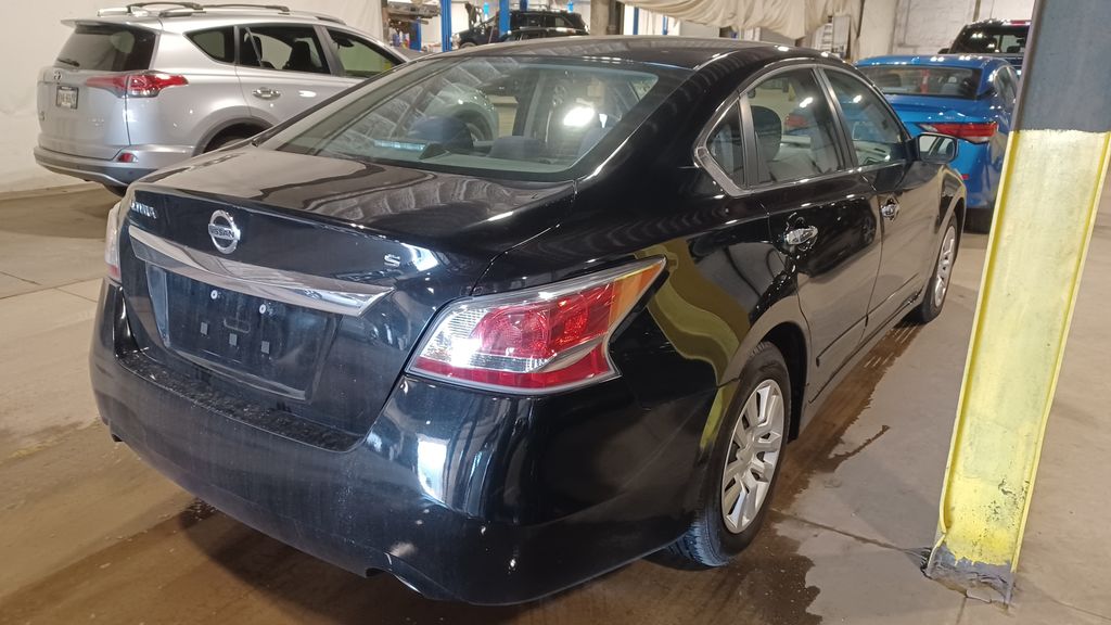Used 2015 Nissan Altima S with VIN 1N4AL3AP7FN380089 for sale in Chillicothe, OH