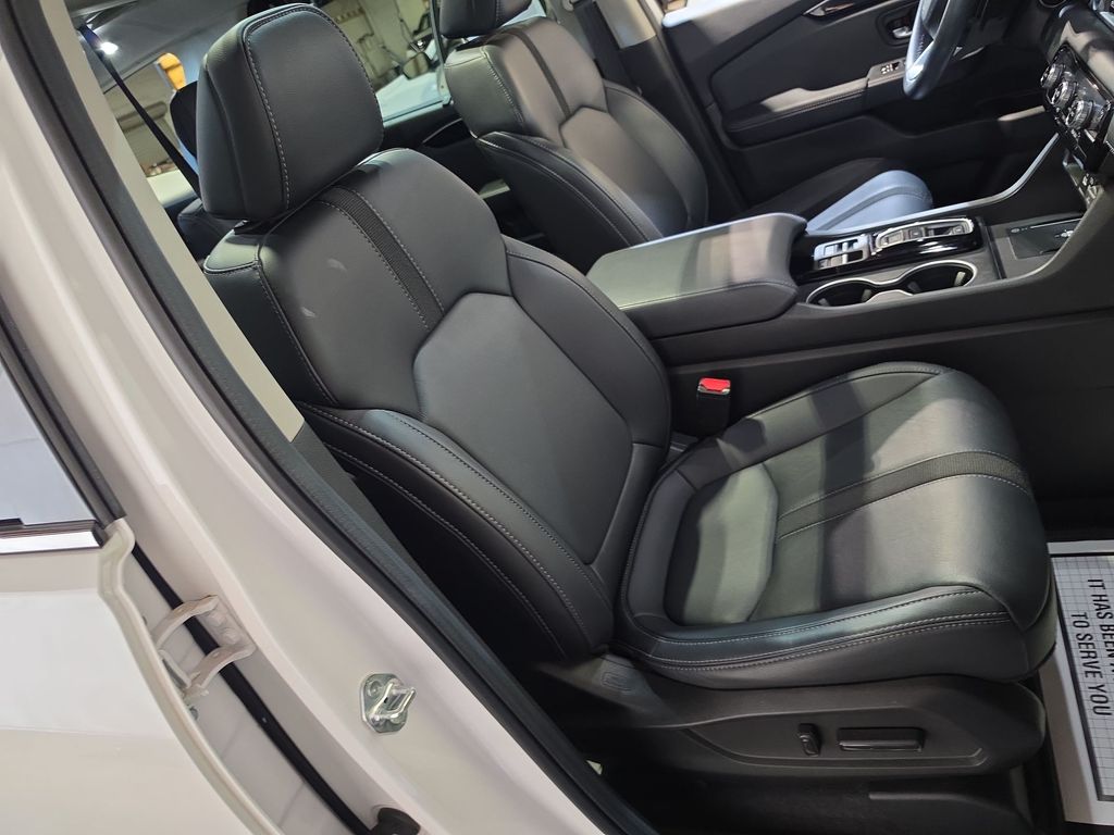 2024 Honda Pilot Touring - Photo 27