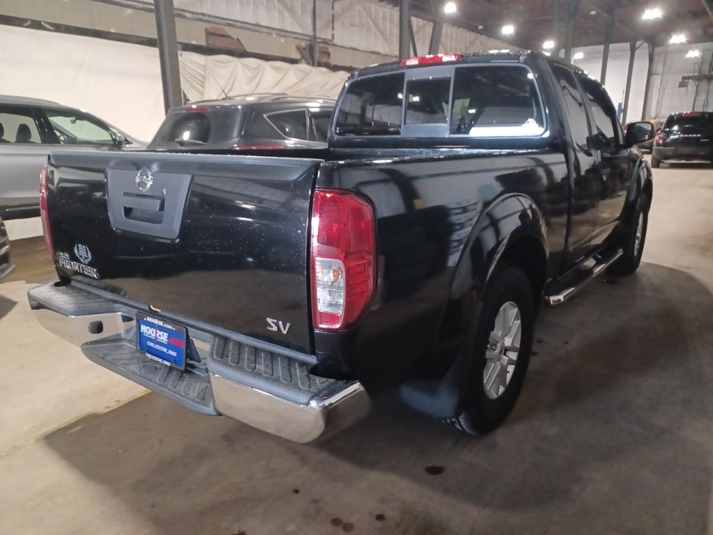 2017 Nissan Frontier SV photo 2