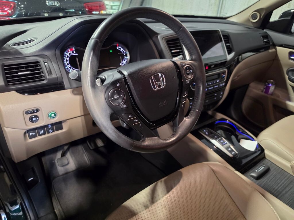Used 2017 Honda Pilot Elite SUV