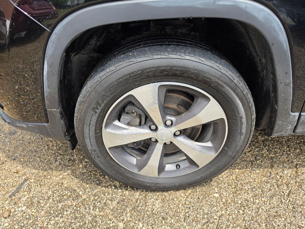 Used 2019 Jeep Cherokee Limited SUV