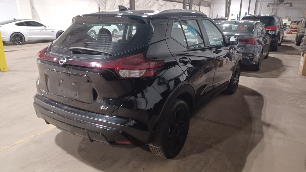 2024 Nissan Kicks SV photo 2