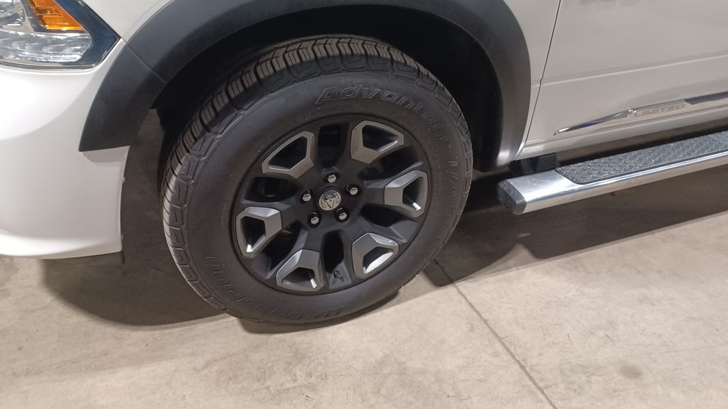 2017 Ram 1500 Limited photo 4