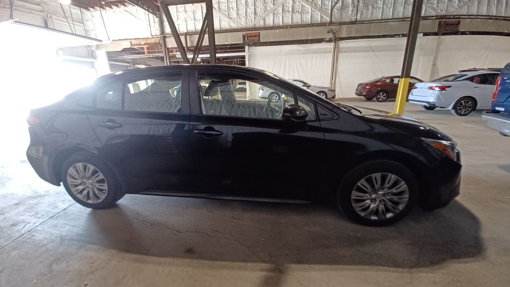 2020 Toyota Corolla LE photo 2