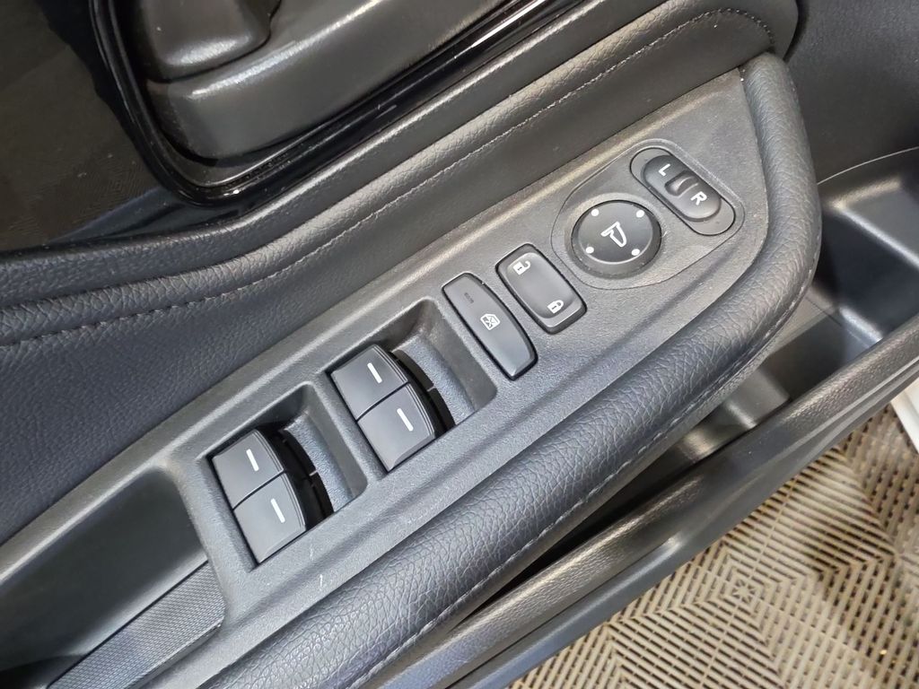 2025 Honda Odyssey Touring - Photo 15