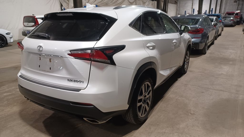 2016 Lexus NX 200t Luxury photo 2