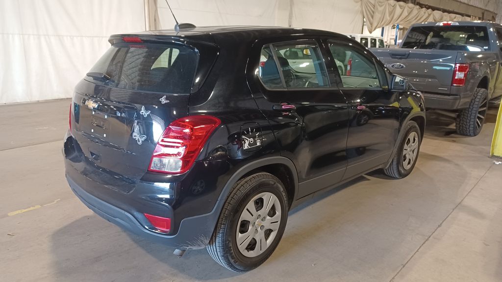 Used 2017 Chevrolet Trax LS with VIN 3GNCJKSB6HL281196 for sale in Chillicothe, OH